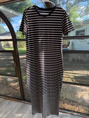 AG Jeans Black & White Striped Short-Sleeve Maxi Dress